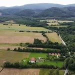 Dwor Piotra I Pawla- I Farm stay Miedzygorze