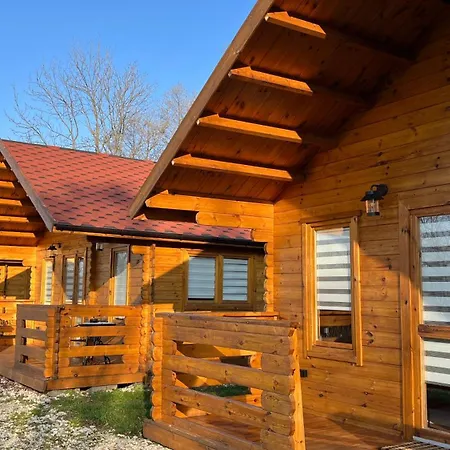 Dwór Piotra I Pawła- I Gospodarstwo agroturystyczne